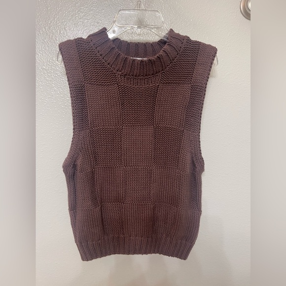NWT Crescent Brown Basket Weave Sweater Vest Wmn Size XS - Picture 2 of 6